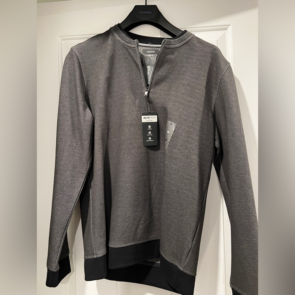 NWT Men’s M Alfani Quarter Zip Grey